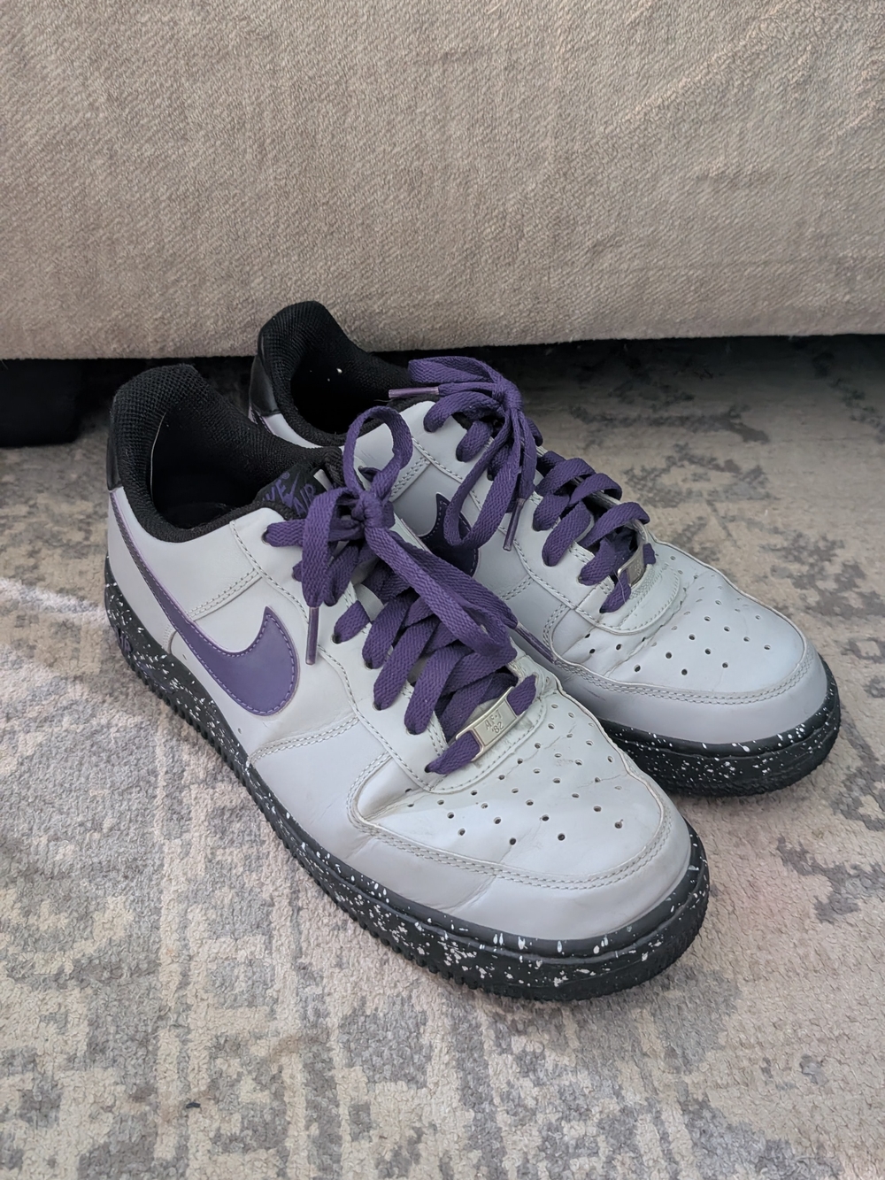 Nike Air Force 1 Low sneakers in a Wolf Grey and Court Purple